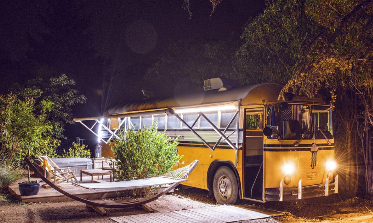 Bed And Breakfast La Grande Lauzade เลอลูค ภายนอก รูปภาพ